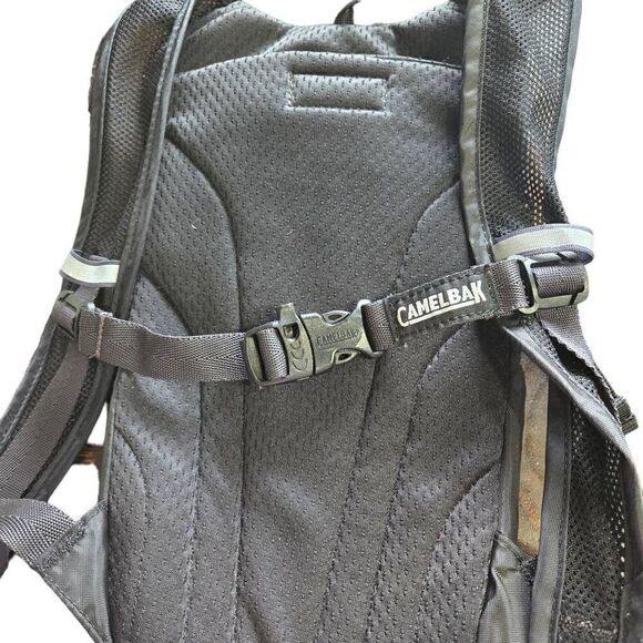 Camelbak Mini M.U.L.E. 50 oz Hydration Bag Kids No Straw/water skin Only Bag - Picture 4 of 7